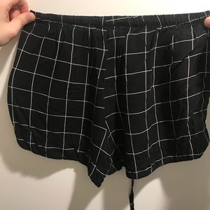 Brandy Melville • Black & White Checkered Shorts